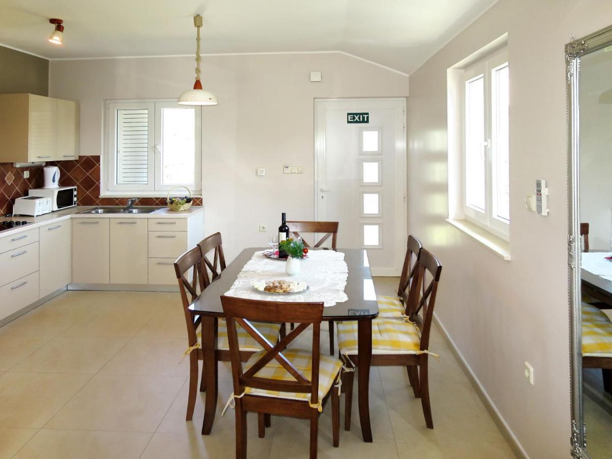 Perisa - Sib240 By Interhome Apartment Grebastica